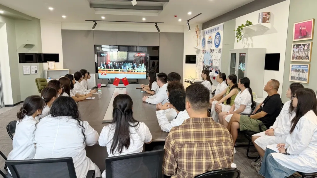 观阅兵盛典，铸崇新辉煌 —— 湖北崇新司法鉴定中心特辑